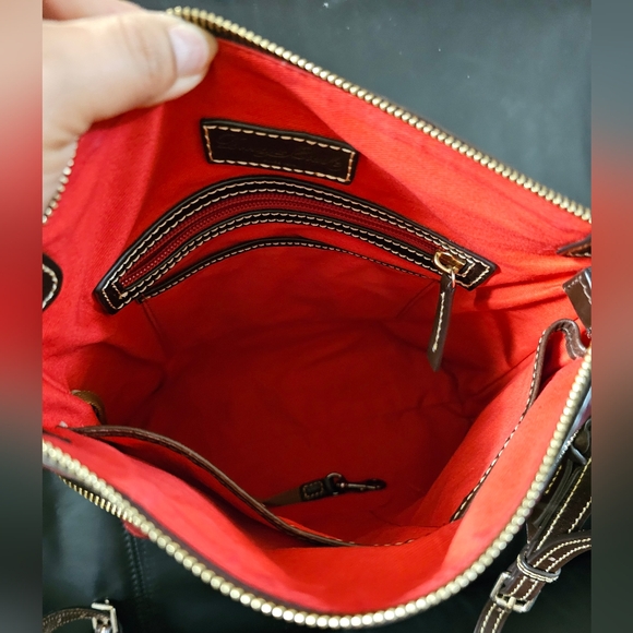 Dooney and Bourke Croc Embossed Leather Shoulder Crossbody Handbag Red Wine EUC - Picture 7 of 16